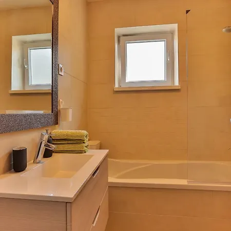 Almond Apartment Pula