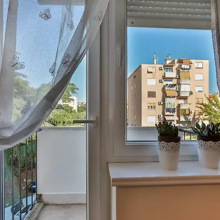 Apartment Almond Pula