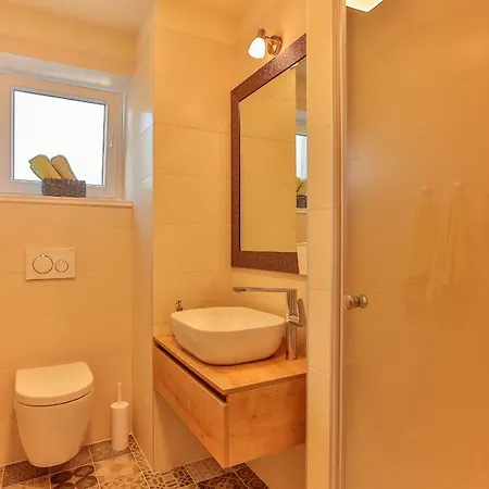 Apartment Almond Pula