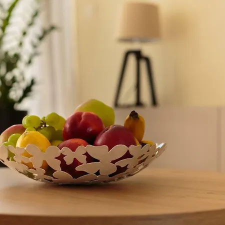 Almond Apartment *